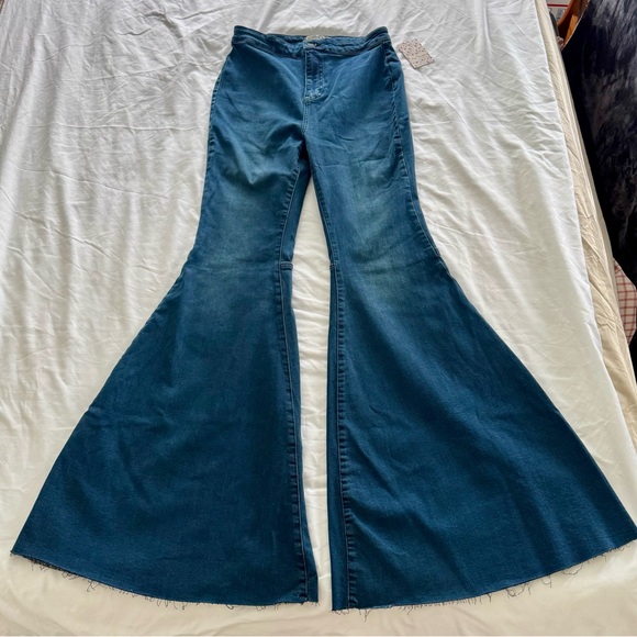 We the Free Free People Twenty Nine Dark Blue Flare Jeans 29 - Picture 1 of 9